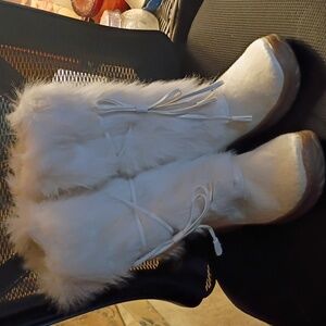 Women's White Fur Boots